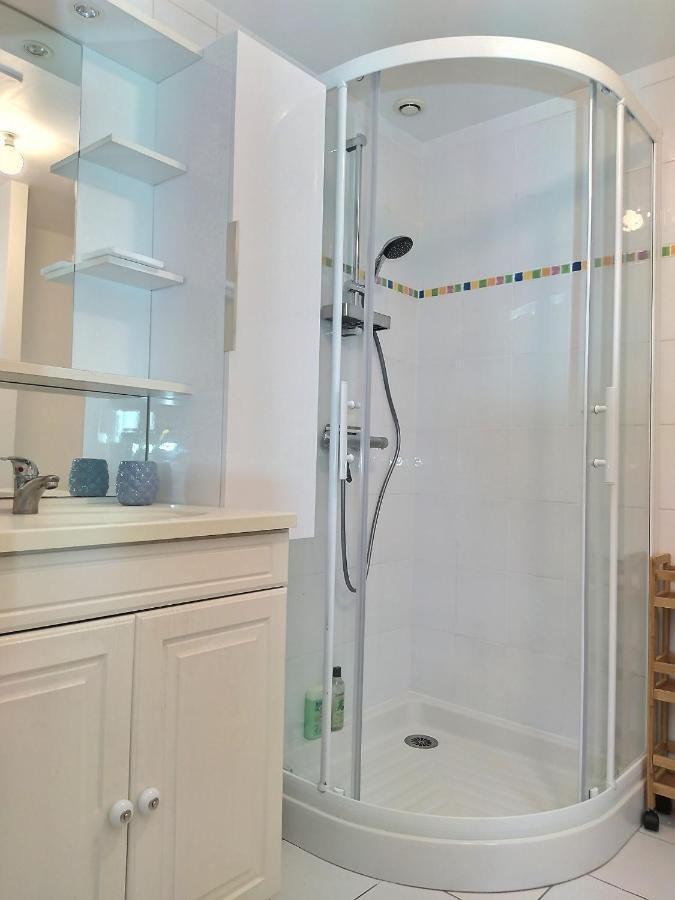 לה מאנש Maison Chic & Charme Calme Avec Jardin מראה חיצוני תמונה